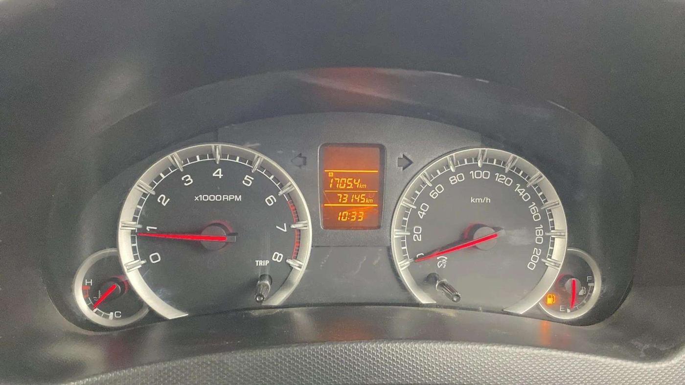 2017 Maruti Swift VXI O, Petrol, Manual, 73,239 km, Odometer Image