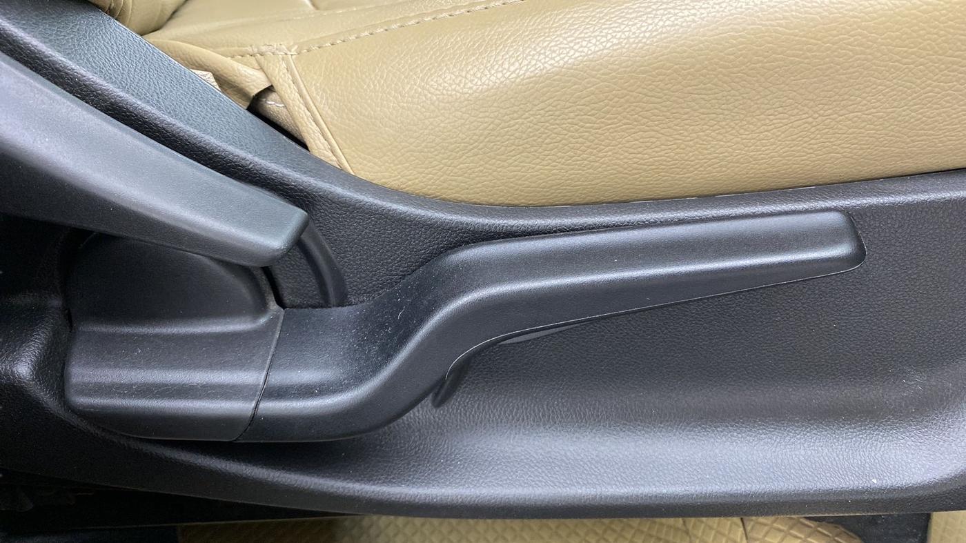 2022 Honda Amaze 1.2L I-VTEC VX CVT, Petrol, Automatic, 32,385 km, Driver Side Adjustment Panel