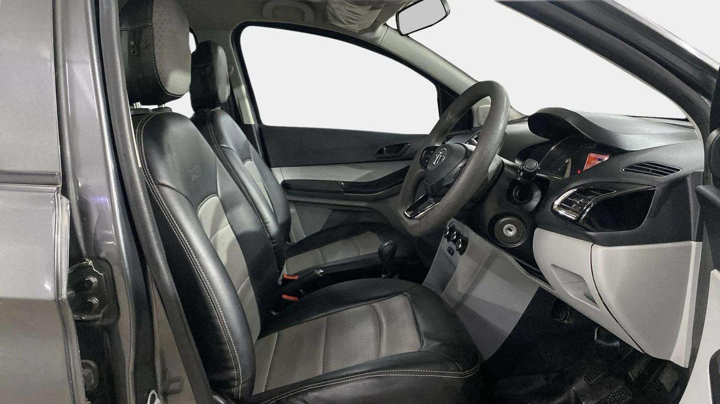 2022 Tata Tiago XT CNG, CNG, Manual, 58,017 km, Right Side Front Door Cabin