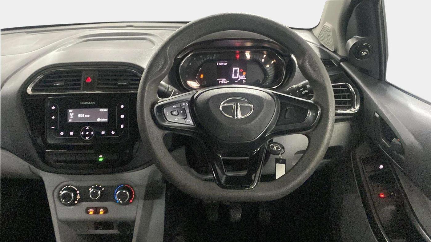 2022 Tata Tiago XT CNG, CNG, Manual, 58,017 km, Steering Wheel Close Up