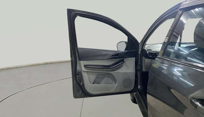 2022 Tata Tiago XT CNG, CNG, Manual, 58,017 km, LHS Front Door