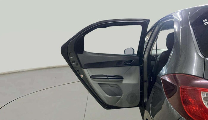 2022 Tata Tiago XT CNG, CNG, Manual, 58,017 km, LHS Rear Door