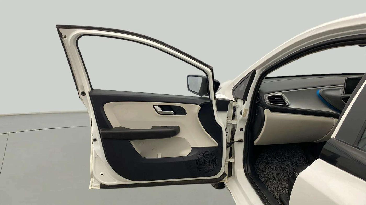 2022 Tata ALTROZ XZ PETROL, Petrol, Manual, 75,087 km, LHS Front Door