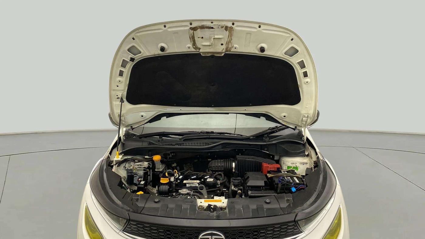 2022 Tata ALTROZ XZ PETROL, Petrol, Manual, 75,087 km, Open Bonet