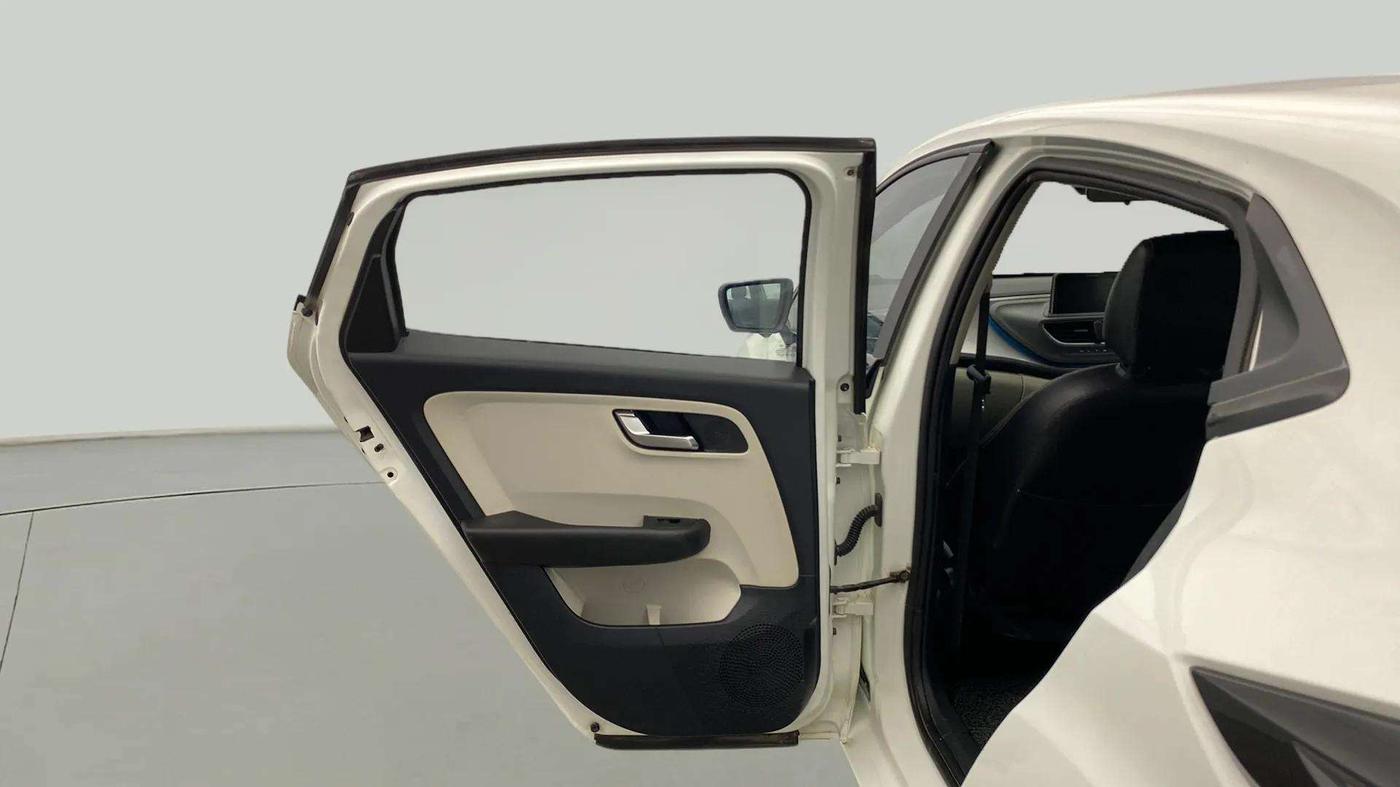 2022 Tata ALTROZ XZ PETROL, Petrol, Manual, 75,087 km, LHS Rear Door