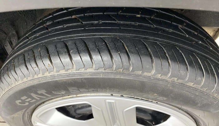 2021 Nissan MAGNITE XE, Petrol, Manual, 7,993 km, Right Rear Tyre Tread