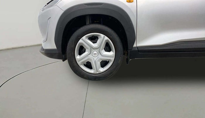 2021 Nissan MAGNITE XE, Petrol, Manual, 7,993 km, Left Front Wheel