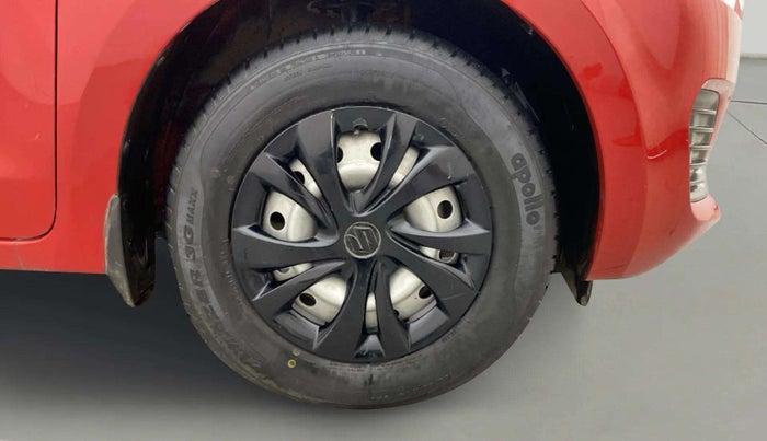 2018 Maruti Swift LXI, Petrol, Manual, 21,095 km, Right Front Wheel