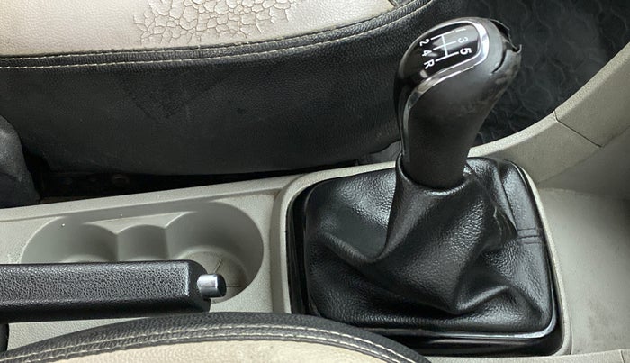 2018 Tata Tiago XT 1.2 REVOTRON, Petrol, Manual, 64,918 km, Gear Lever
