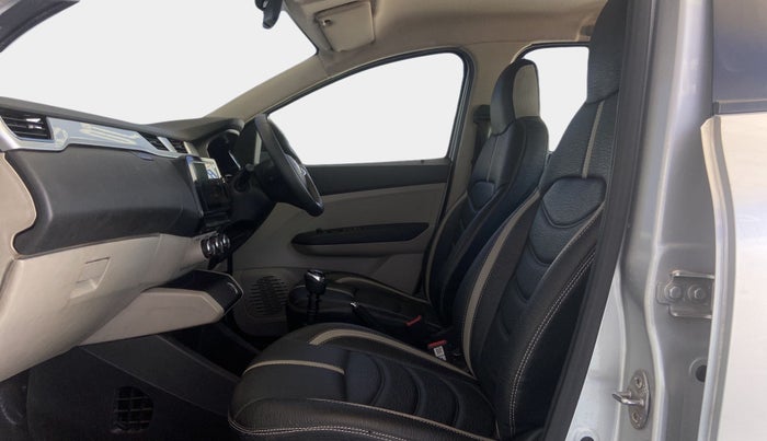 2022 Renault TRIBER RXZ, Petrol, Manual, 26,587 km, Right Side Front Door Cabin