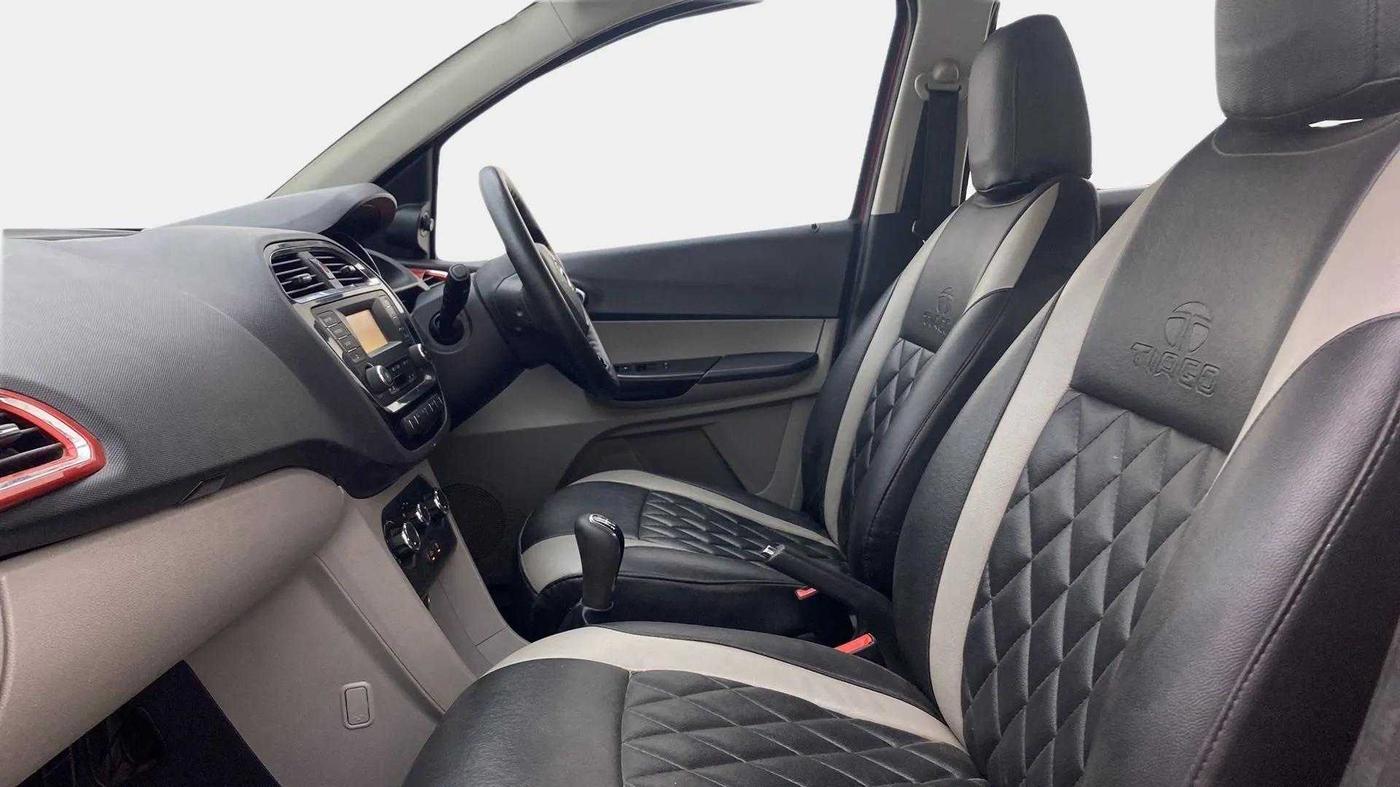 2019 Tata Tiago XZ PETROL, Petrol, Manual, 54,986 km, Right Side Front Door Cabin