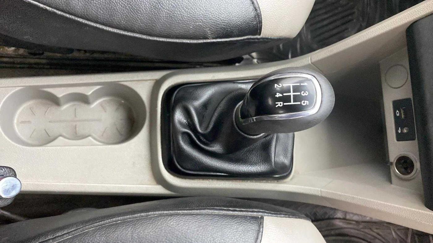 2019 Tata Tiago XZ PETROL, Petrol, Manual, 54,986 km, Gear Lever