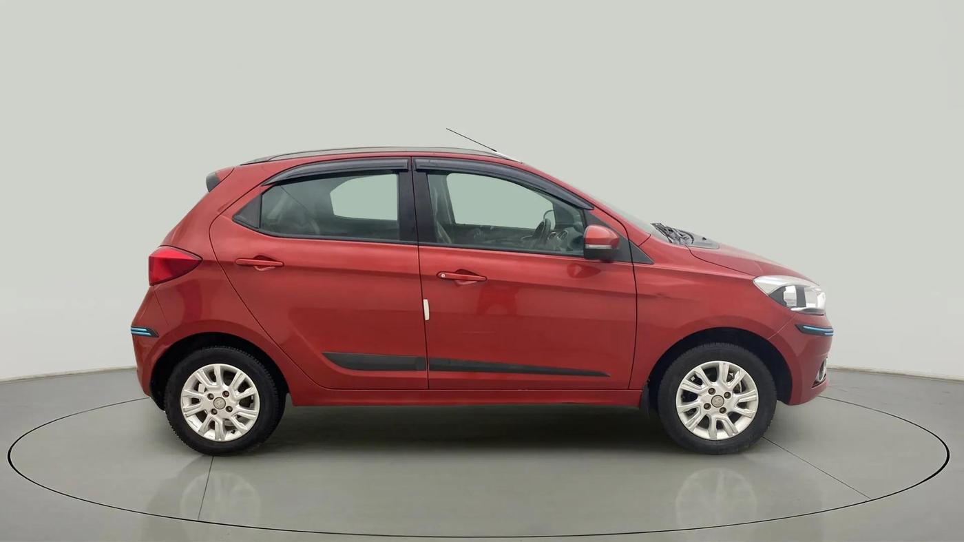 2019 Tata Tiago XZ PETROL, Petrol, Manual, 54,986 km, Right Side View