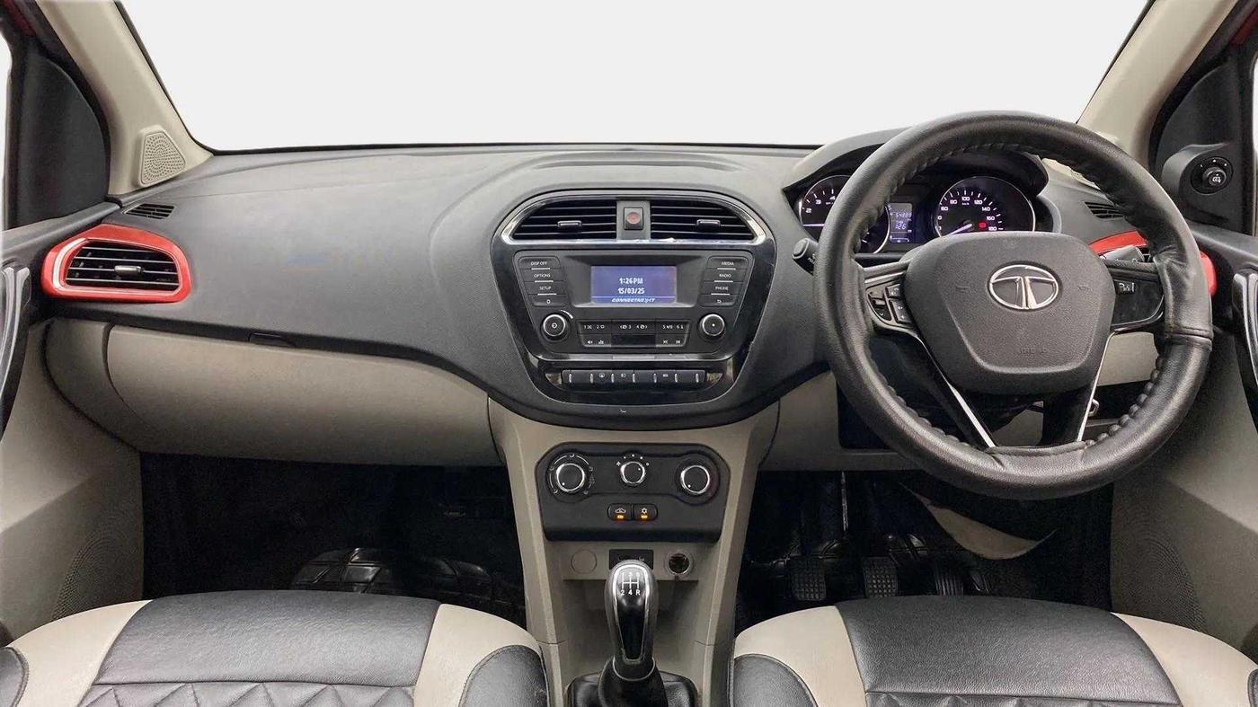 2019 Tata Tiago XZ PETROL, Petrol, Manual, 54,986 km, Dashboard