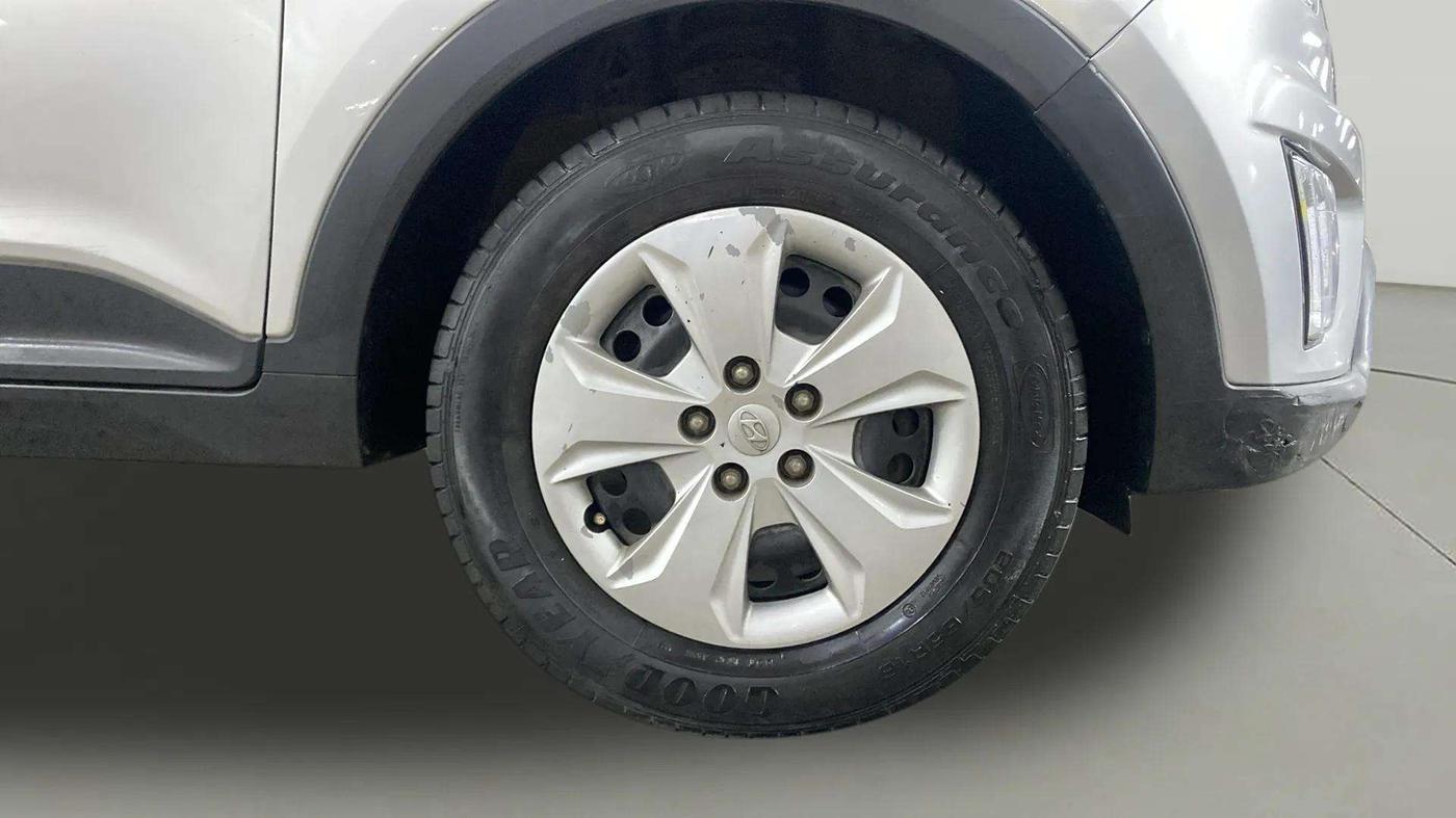 2018 Hyundai Creta E PLUS 1.6 PETROL, Petrol, Manual, 74,350 km, Right Front Wheel