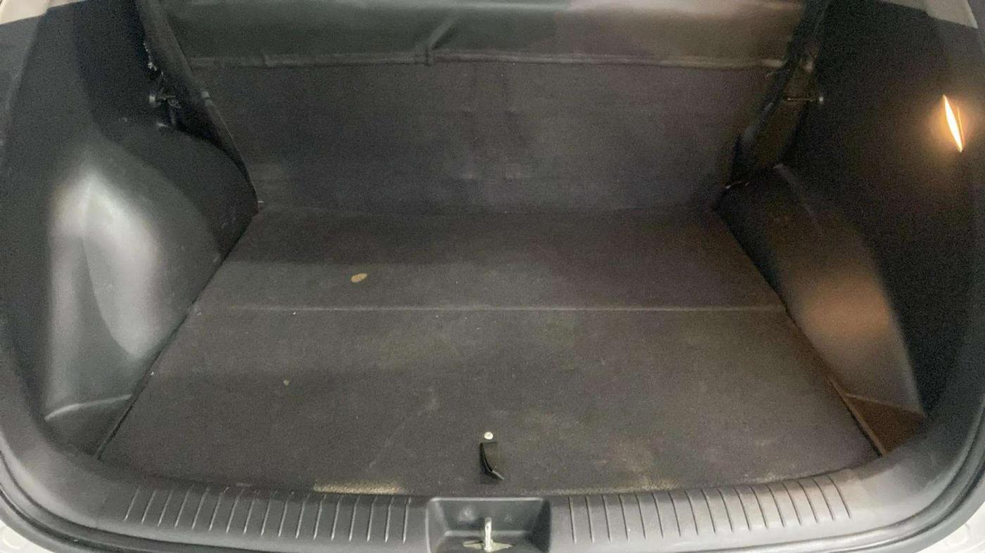 2018 Hyundai Creta E PLUS 1.6 PETROL, Petrol, Manual, 74,350 km, Boot Inside