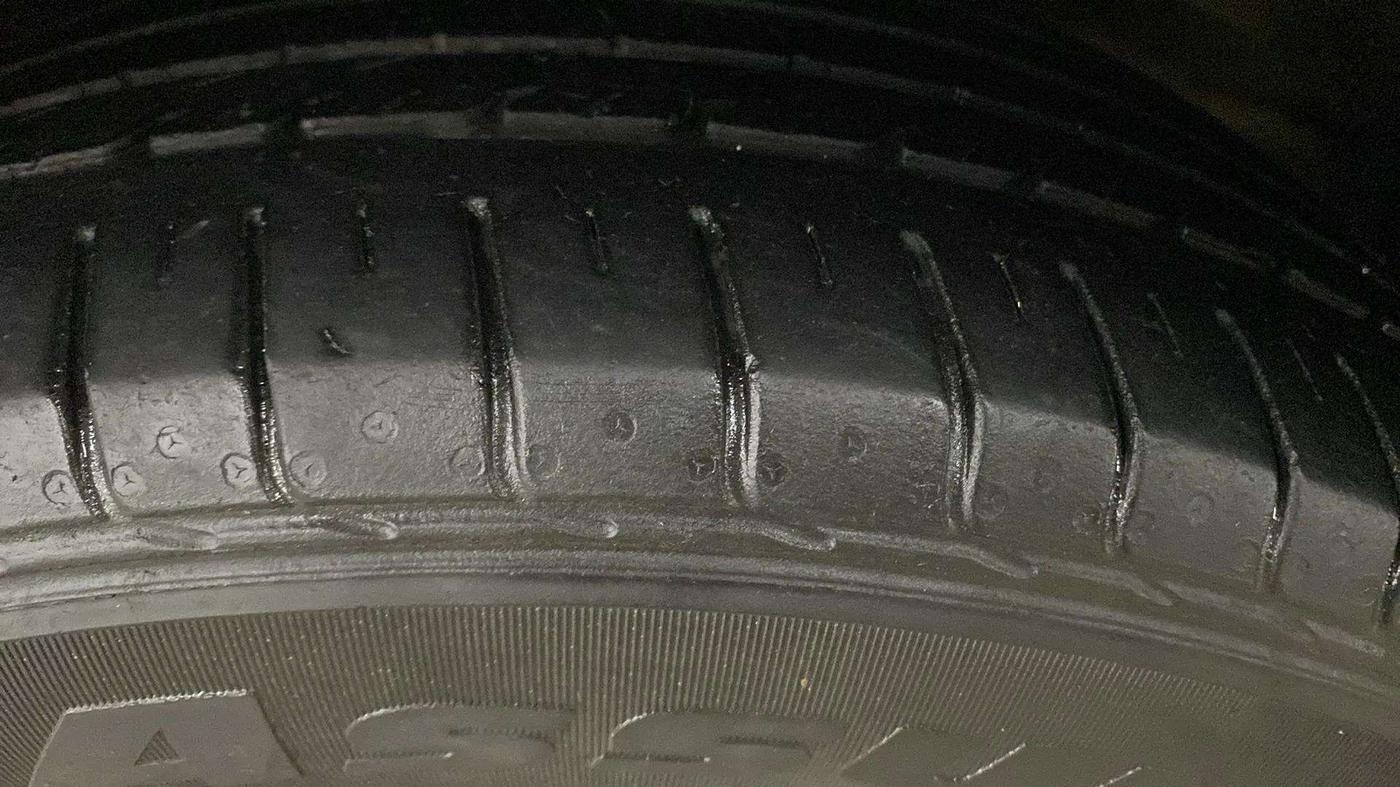 2018 Hyundai Creta E PLUS 1.6 PETROL, Petrol, Manual, 74,350 km, Left Front Tyre Tread