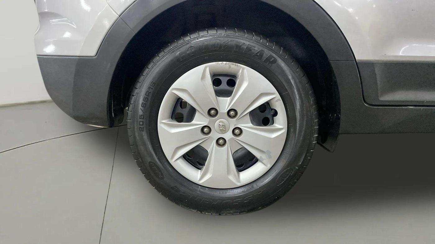 2018 Hyundai Creta E PLUS 1.6 PETROL, Petrol, Manual, 74,350 km, Right Rear Wheel