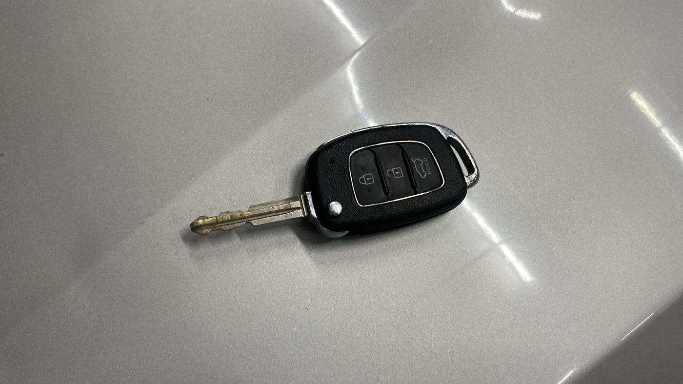 2018 Hyundai Creta E PLUS 1.6 PETROL, Petrol, Manual, 74,350 km, Key Close Up