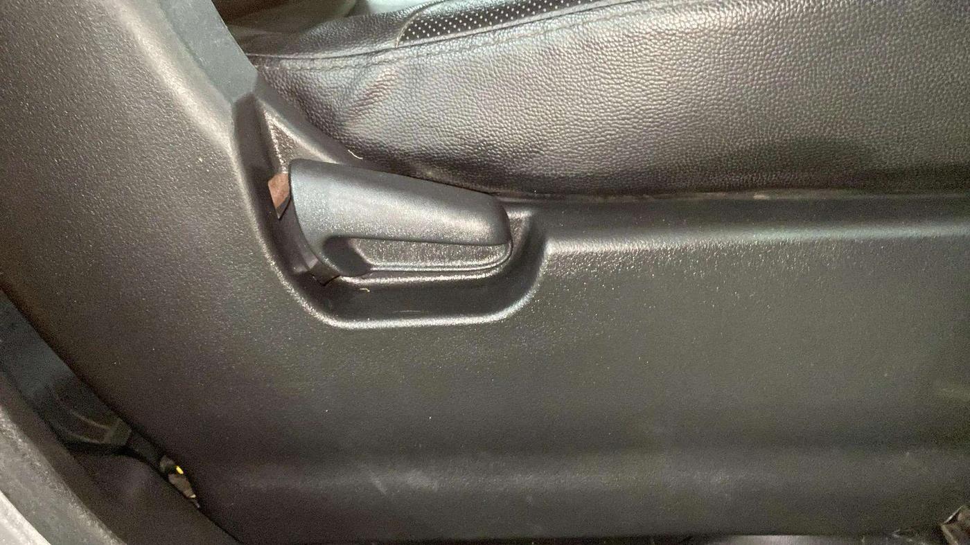 2018 Maruti Wagon R 1.0 LXI CNG, CNG, Manual, 20,605 km, Driver Side Adjustment Panel