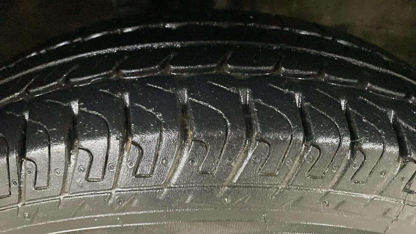 2018 Maruti Wagon R 1.0 LXI CNG, CNG, Manual, 20,605 km, Right Front Tyre Tread