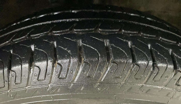 2018 Maruti Wagon R 1.0 LXI CNG, CNG, Manual, 20,605 km, Right Front Tyre Tread