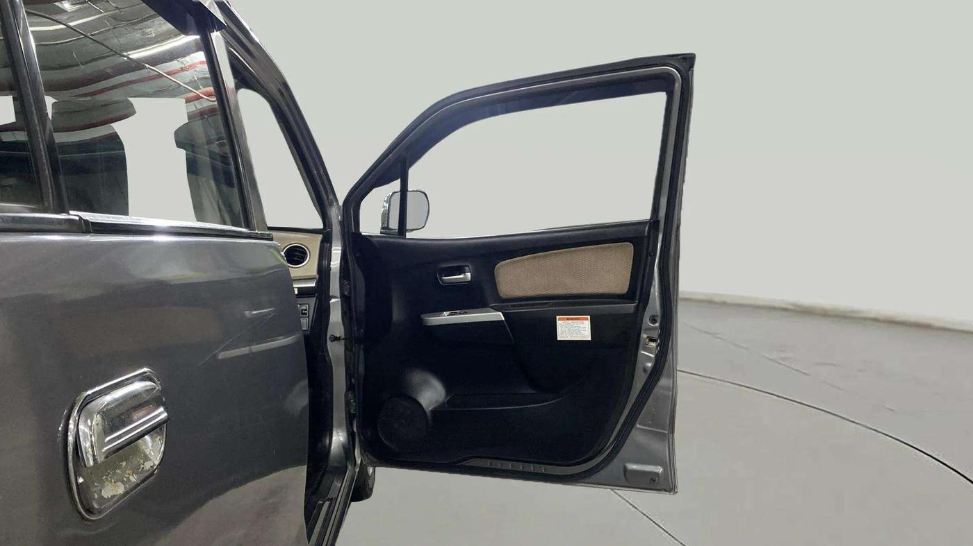 2018 Maruti Wagon R 1.0 LXI CNG, CNG, Manual, 20,605 km, RHS Front Door