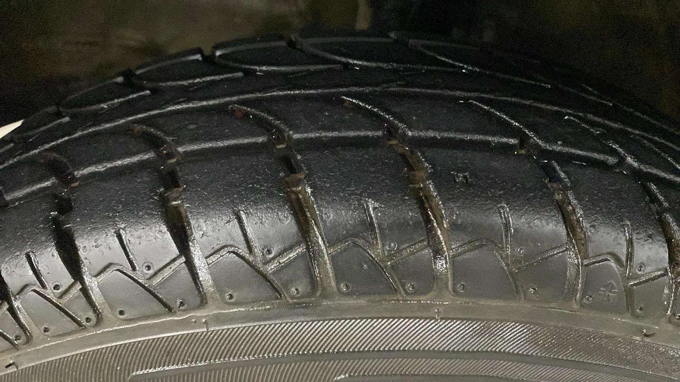 2018 Maruti Wagon R 1.0 LXI CNG, CNG, Manual, 20,605 km, Left Front Tyre Tread