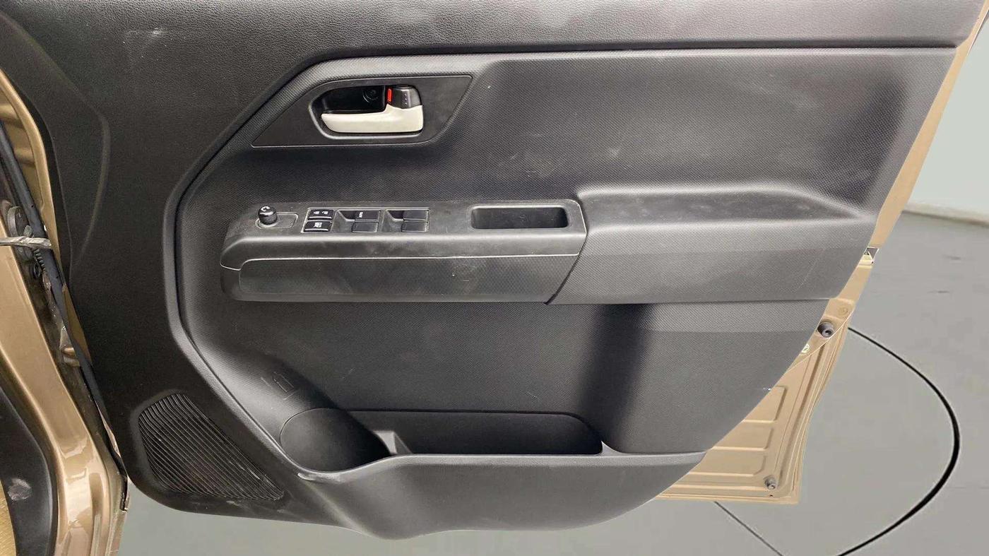 2022 Maruti New Wagon-R VXI CNG 1.0, CNG, Manual, 36,537 km, Driver Side Door Panels Control