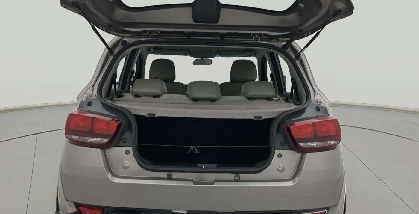 2016 Mahindra Kuv100 K8 D 5 STR, Diesel, Manual, 42,235 km, Boot Inside