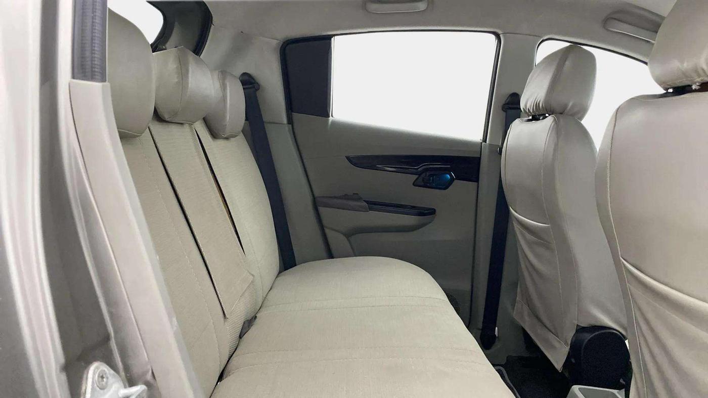 2016 Mahindra Kuv100 K8 D 5 STR, Diesel, Manual, 42,235 km, Right Side Rear Door Cabin
