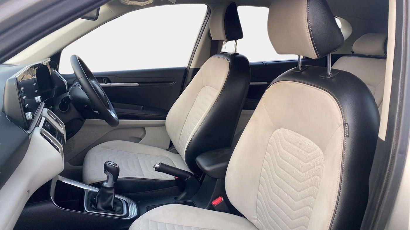 2023 KIA SONET HTX 1.0 IMT, Petrol, Manual, 14,677 km, Right Side Front Door Cabin
