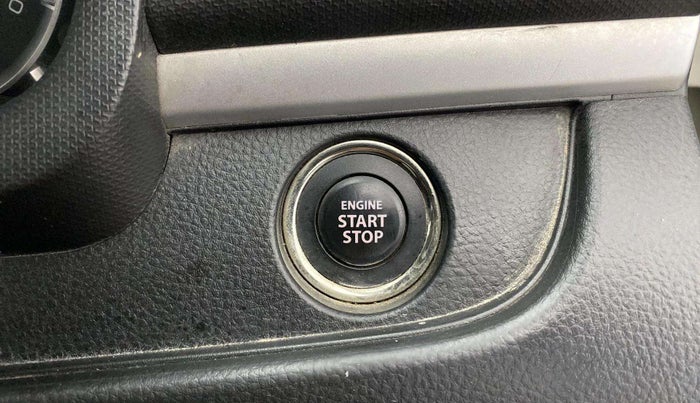 2015 Maruti Swift ZXI, CNG, Manual, 1,02,492 km, Keyless Start/ Stop Button