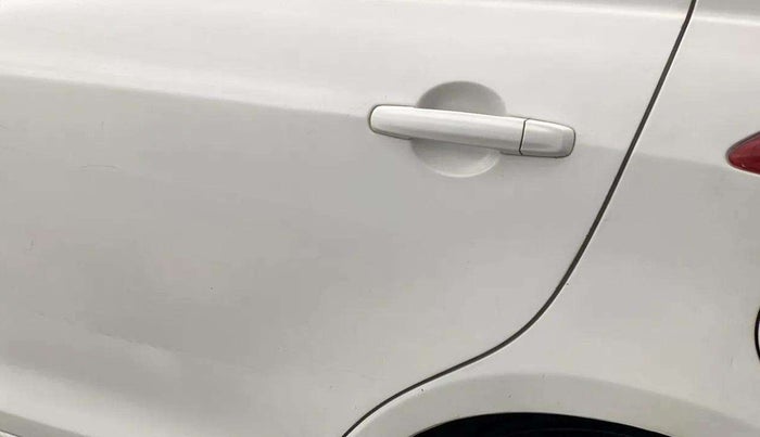 2015 Maruti Swift ZXI, CNG, Manual, 1,02,492 km, Rear left door - Slightly dented