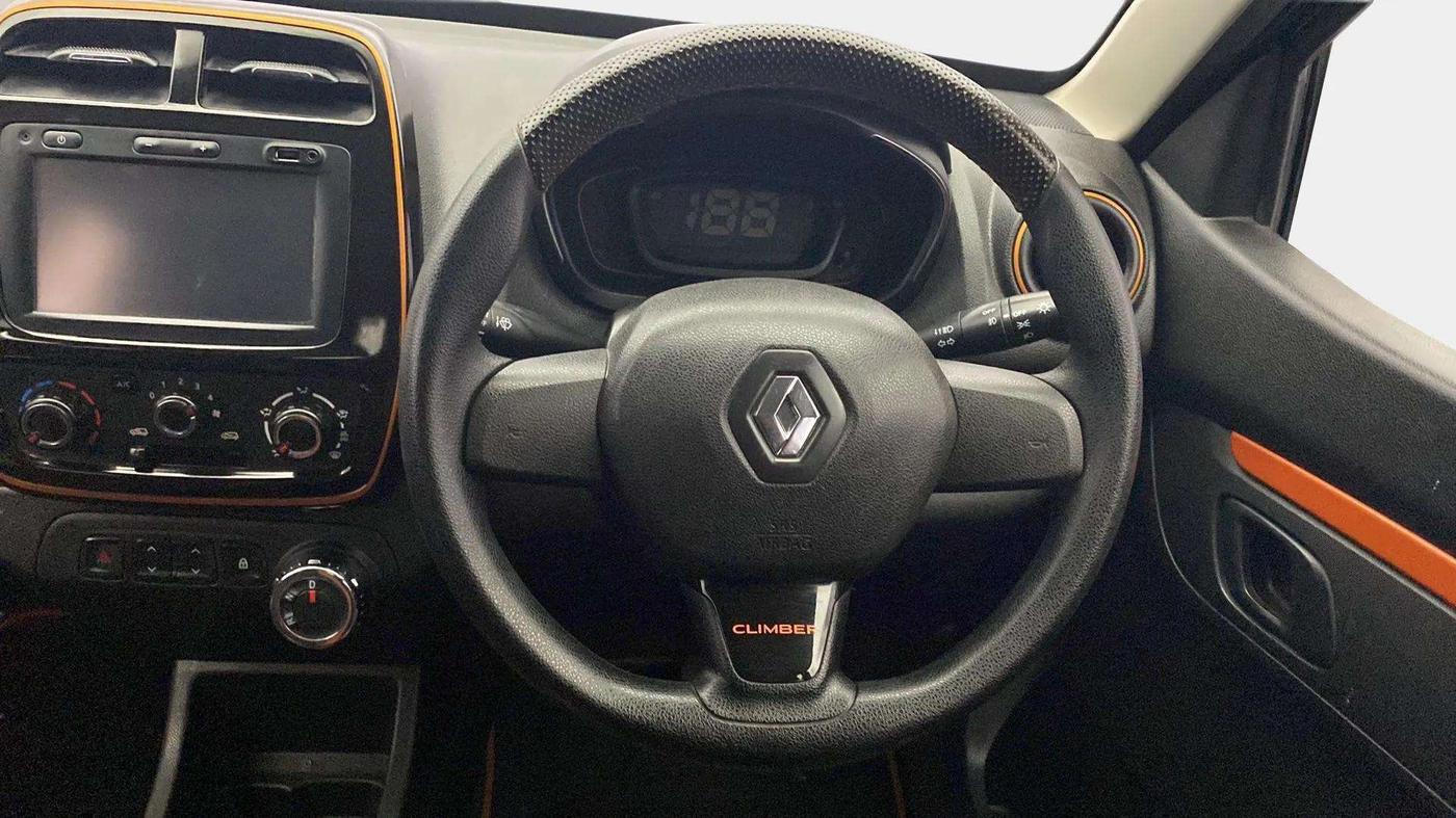 2017 Renault Kwid CLIMBER 1.0 AMT, Petrol, Automatic, 32,476 km, Steering Wheel Close Up