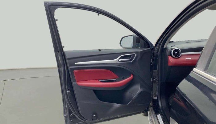 2022 MG ASTOR SAVVY 1.3 TURBO AT S RED, Petrol, Automatic, 29,192 km, LHS Front Door