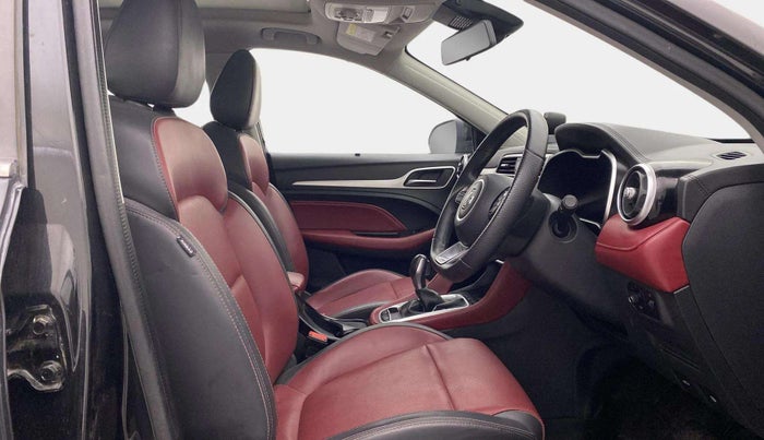 2022 MG ASTOR SAVVY 1.3 TURBO AT S RED, Petrol, Automatic, 29,192 km, Right Side Front Door Cabin