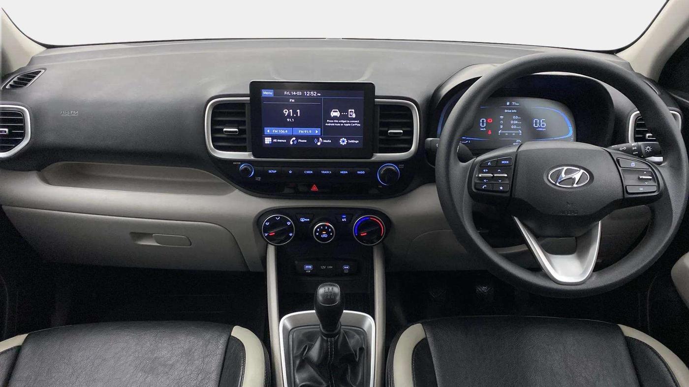 2022 Hyundai VENUE S(O) 1.2, Petrol, Manual, 9,377 km, Dashboard