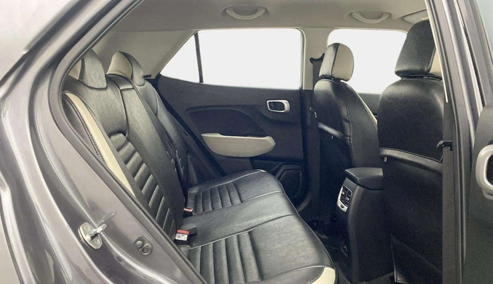 2022 Hyundai VENUE S(O) 1.2, Petrol, Manual, 9,377 km, Right Side Rear Door Cabin