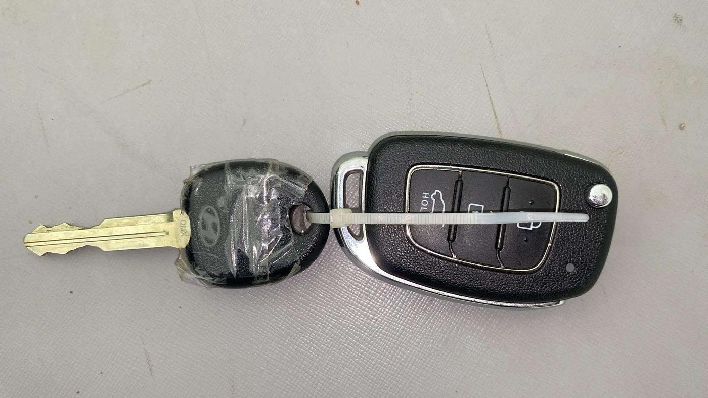 2022 Hyundai VENUE S(O) 1.2, Petrol, Manual, 9,377 km, Key Close Up