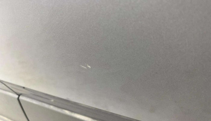 2022 Hyundai VENUE S(O) 1.2, Petrol, Manual, 9,377 km, Driver-side door - Slightly dented