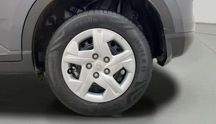 2022 Hyundai VENUE S(O) 1.2, Petrol, Manual, 9,377 km, Left Rear Wheel