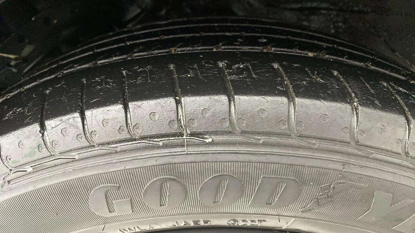 2016 Honda BR-V 1.5L I-VTEC V CVT, Petrol, Automatic, 50,863 km, Left Front Tyre Tread