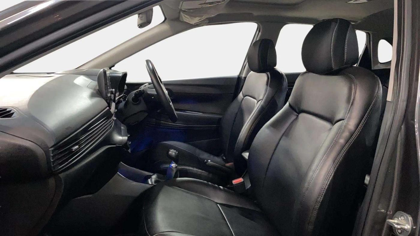 2023 Hyundai NEW I20 ASTA 1.2 MT, Petrol, Manual, 16,031 km, Right Side Front Door Cabin