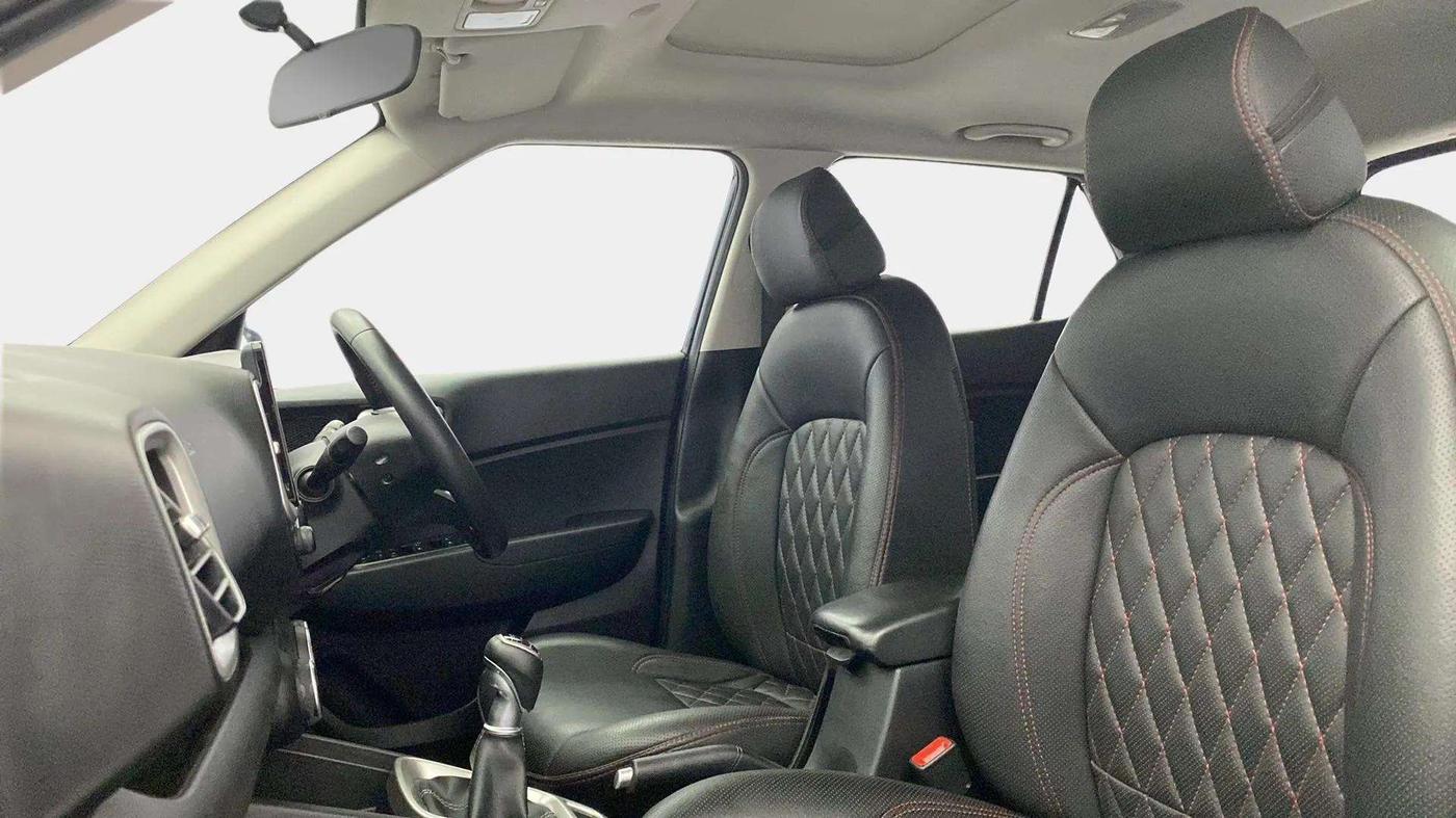 2022 Hyundai VENUE SX 1.5 CRDI, Diesel, Manual, 50,640 km, Right Side Front Door Cabin