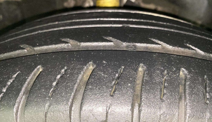 2019 Ford Ecosport TITANIUM + 1.5L PETROL AT, Petrol, Automatic, 31,992 km, Right Front Tyre Tread