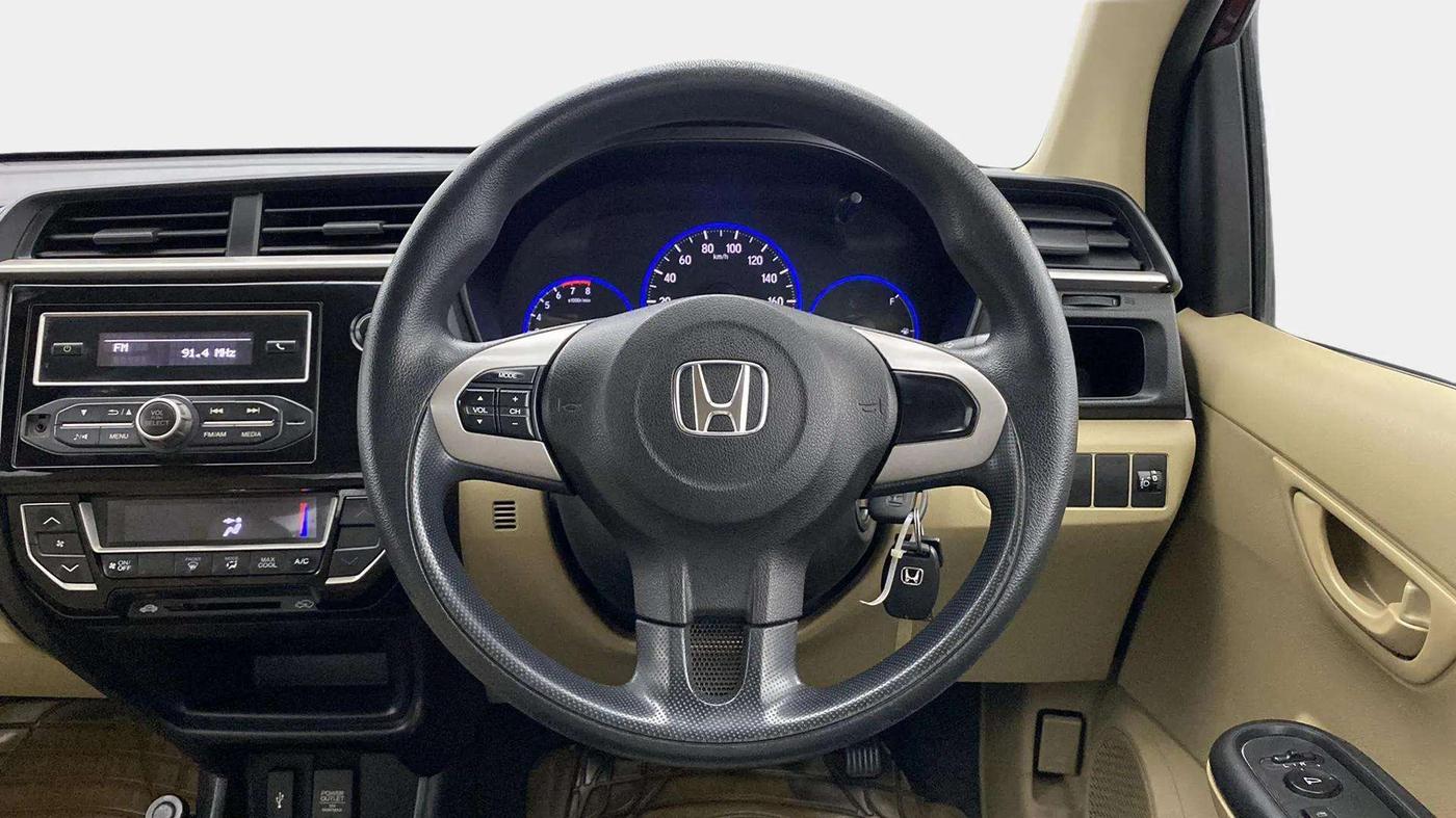 2016 Honda Amaze 1.2L I-VTEC S, CNG, Manual, 32,219 km, Steering Wheel Close Up