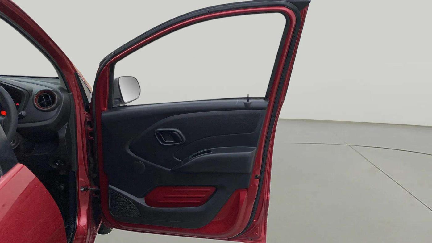 2016 Datsun Redi Go S, Petrol, Manual, 43,584 km, RHS Front Door