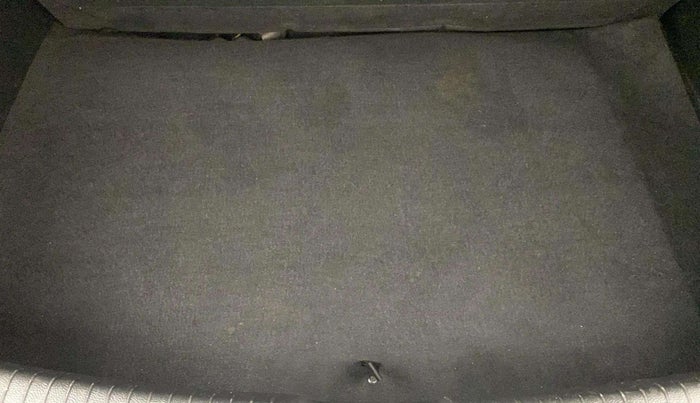 2015 Hyundai Grand i10 SPORTZ 1.2 KAPPA VTVT, Petrol, Manual, 84,600 km, Dicky (Boot door) - Tool missing