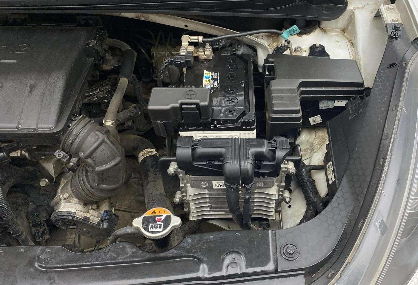 2021 Hyundai GRAND I10 NIOS ASTA AMT 1.2 KAPPA VTVT, Petrol, Automatic, 55,902 km, Engine View - Left